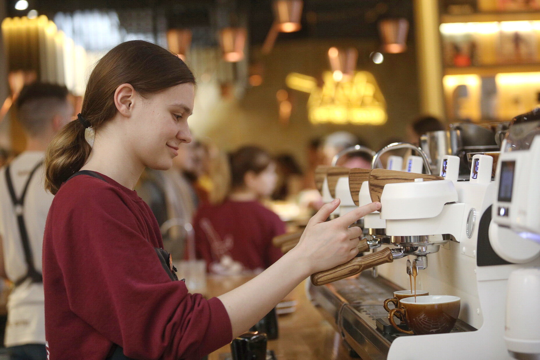 The Unsung Heroes of the Coffee World: Light Roasts and Chemex